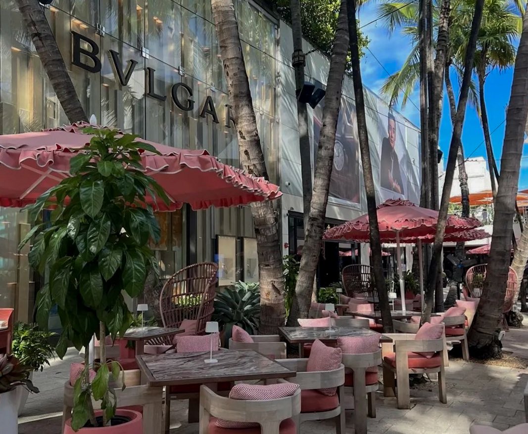 ๐๐ฎ๐ซ๐จ๐ซ๐. tweet media