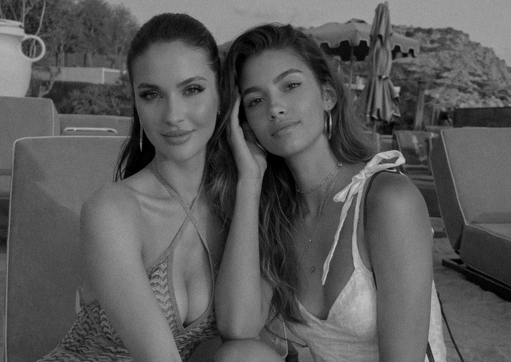 ๐๐ฎ๐ซ๐จ๐ซ๐. tweet media