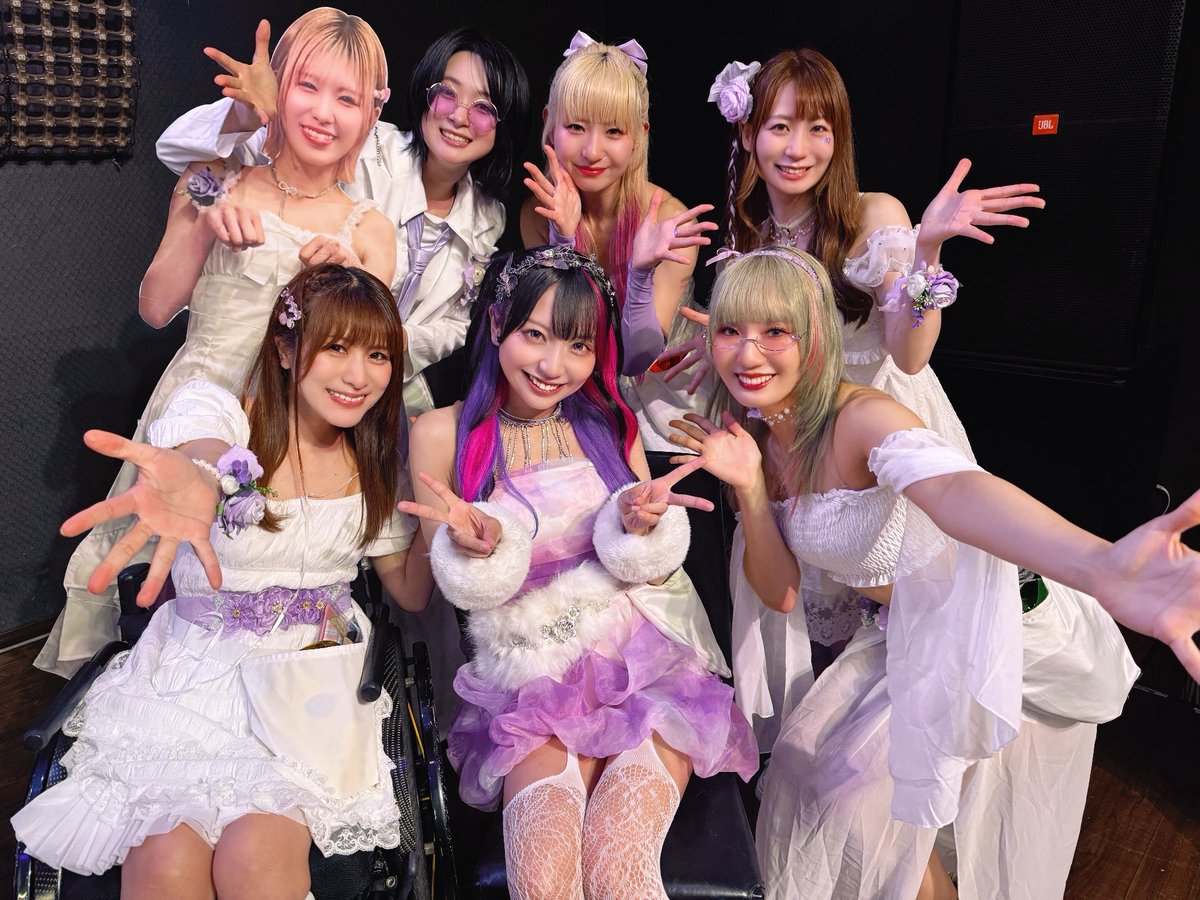 うちのメンバー 本当にビジュ天才😌🫶💜🌈 わたしも生誕仕様で紫ピンク