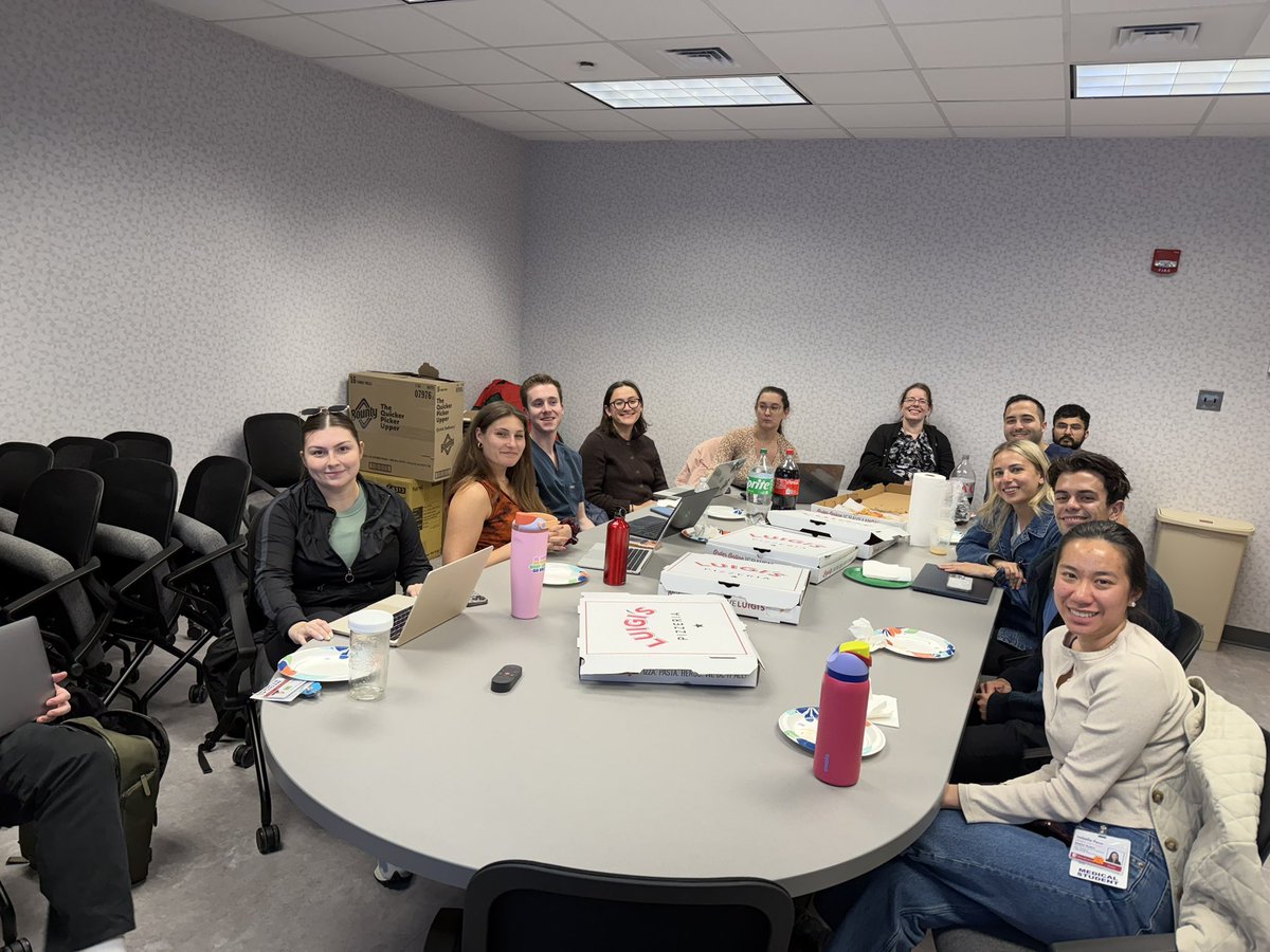 Jason_Kim_MD's tweet photo. Never too early to get started on projects for #SUFU27 in San Diego!

Great to see so many motivated medical students diving into #URPS research-exciting future ahead for our field.

@SBUrology @sufuorg @NYSAUA https://t.co/coz0tKLbIO