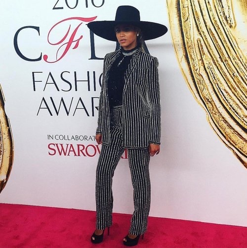 Terminalmente on line tweet media