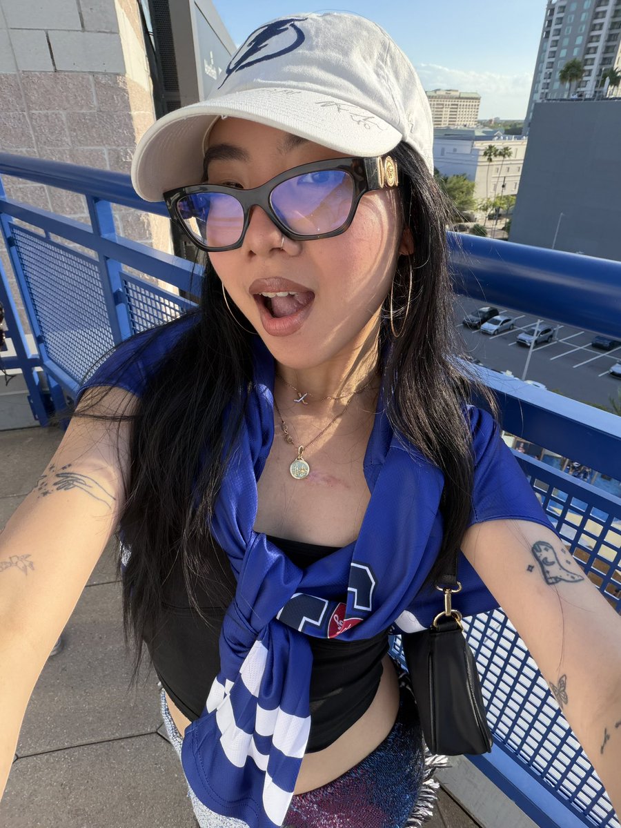 s ⋆˚꩜。 tweet media