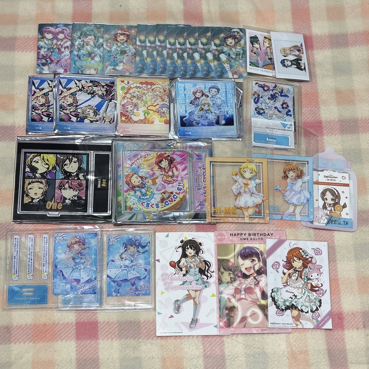 【交換・譲渡】ナナシス 

譲→画像1~4

求→画像5.6 
または ~定価の半額(+送料)
7点以上ある絵柄は一律100円/個
特典類の値段はご相談ください

🌸求に対して常識の範囲内での比率違い対応可
🌸郵送または横浜~都内手渡し
🌸交換譲渡優劣なし
