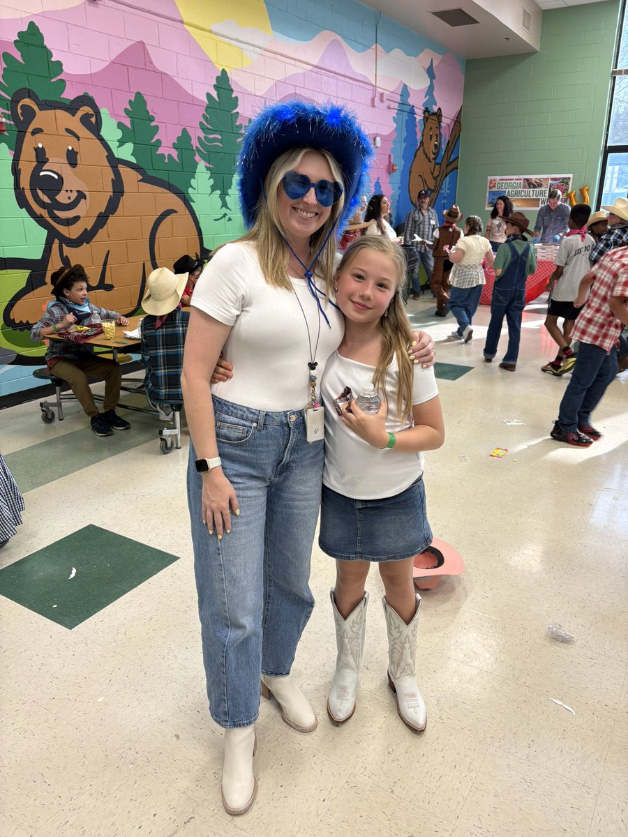 Caroline Pierce tweet media