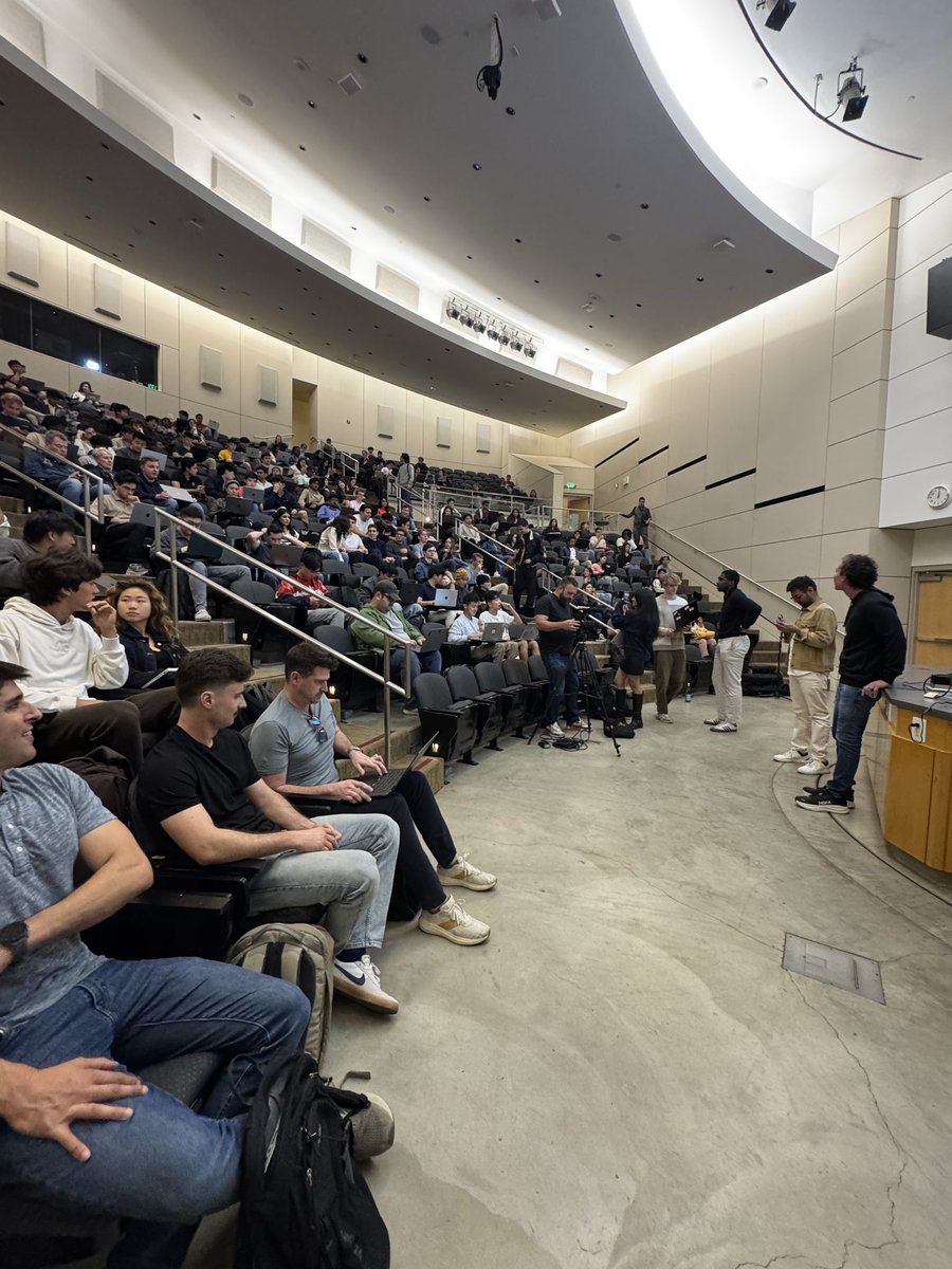 Vivian Midha Shen tweet media