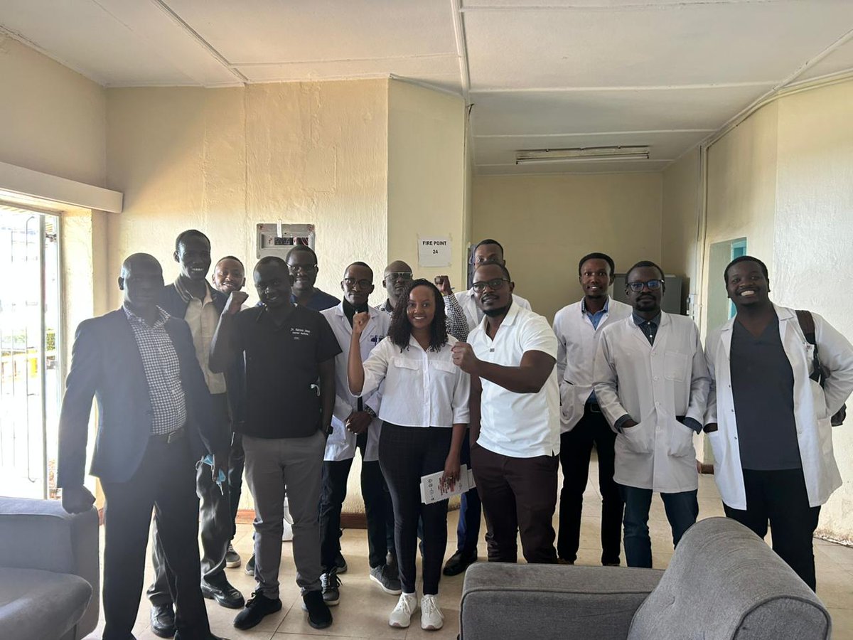 Tots Liz tweet media