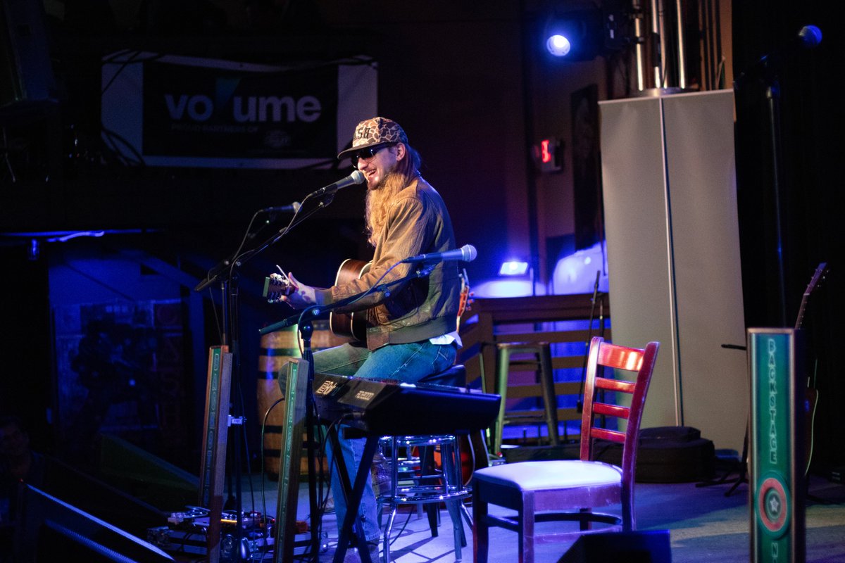 BackstageNash's tweet photo. Check out photos from #BackstageNashville with
#RylieBourne, #JosiahSiska, #JonDecious, #EdHill, @EarlBudLee, and #ElliottPrather https://t.co/Zf6aPMuTPr!             
📸 : #ElliottPrather

@3rdandLindsley @devonoday https://t.co/qs6kWV952K