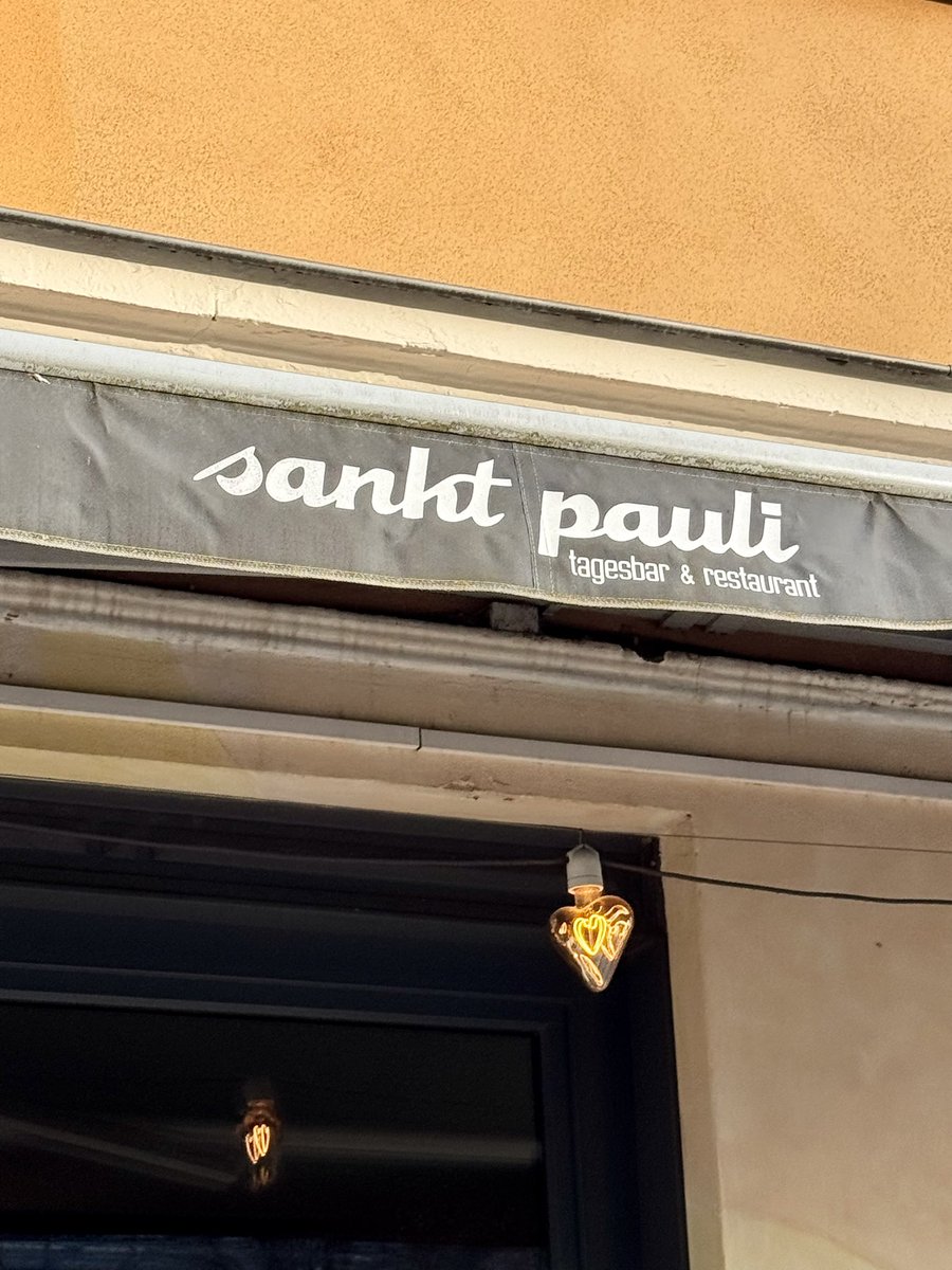 Bananenflanke tweet media