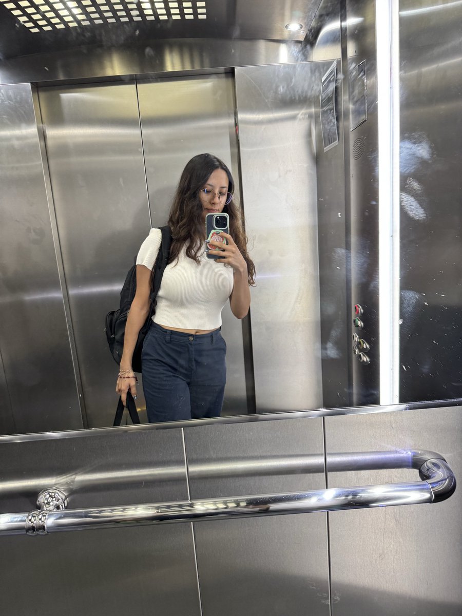 ferromvam's tweet photo. Ya no quiero ser godin https://t.co/pDKMYJJCun