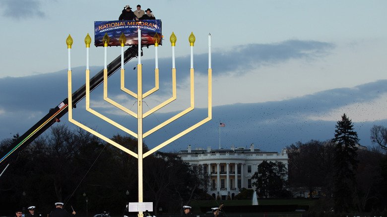 Informed22 tweet media