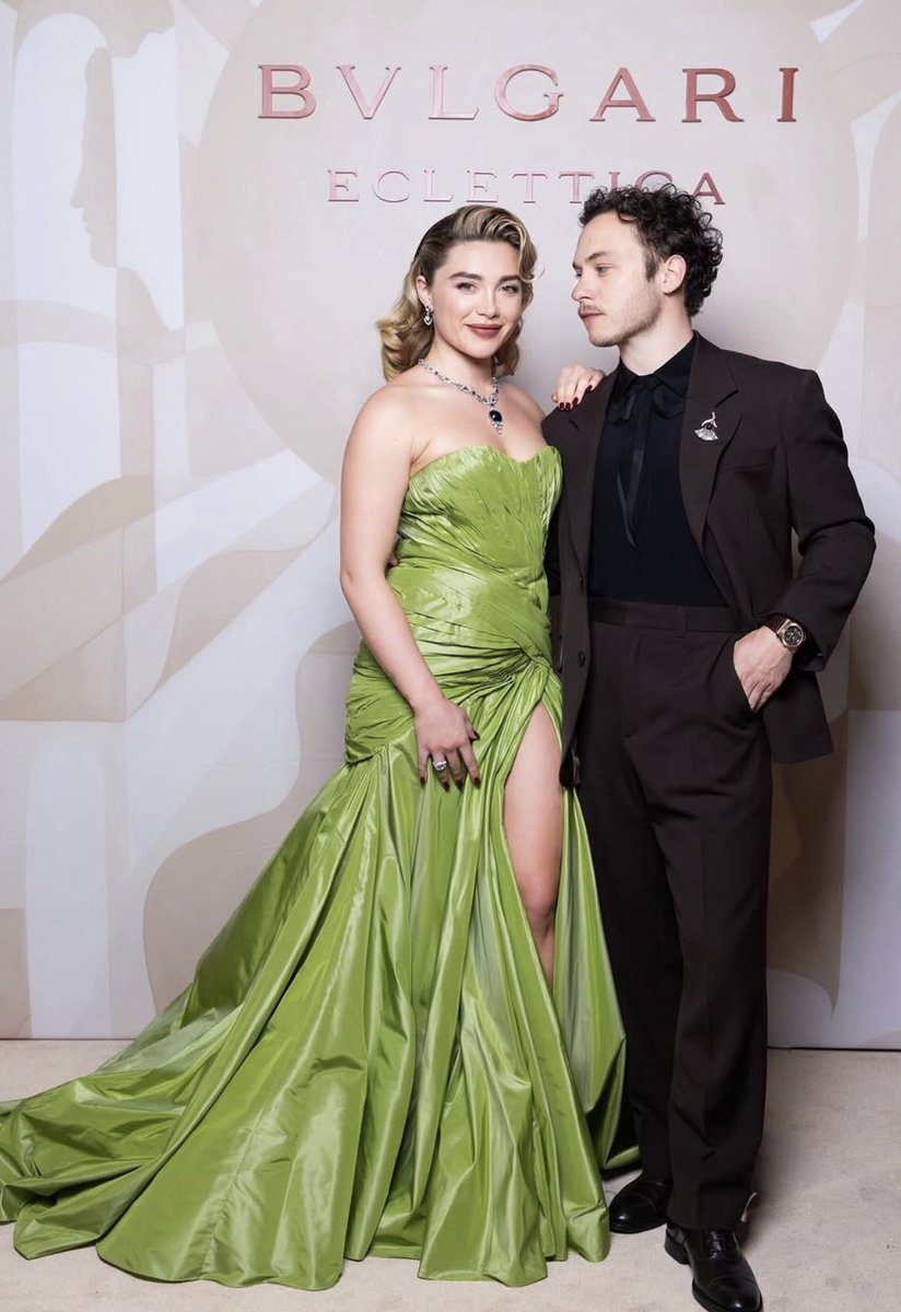 bestofpugh's tweet photo. florence pugh and finn cole hard launch!!! https://t.co/OGjUghT4nv