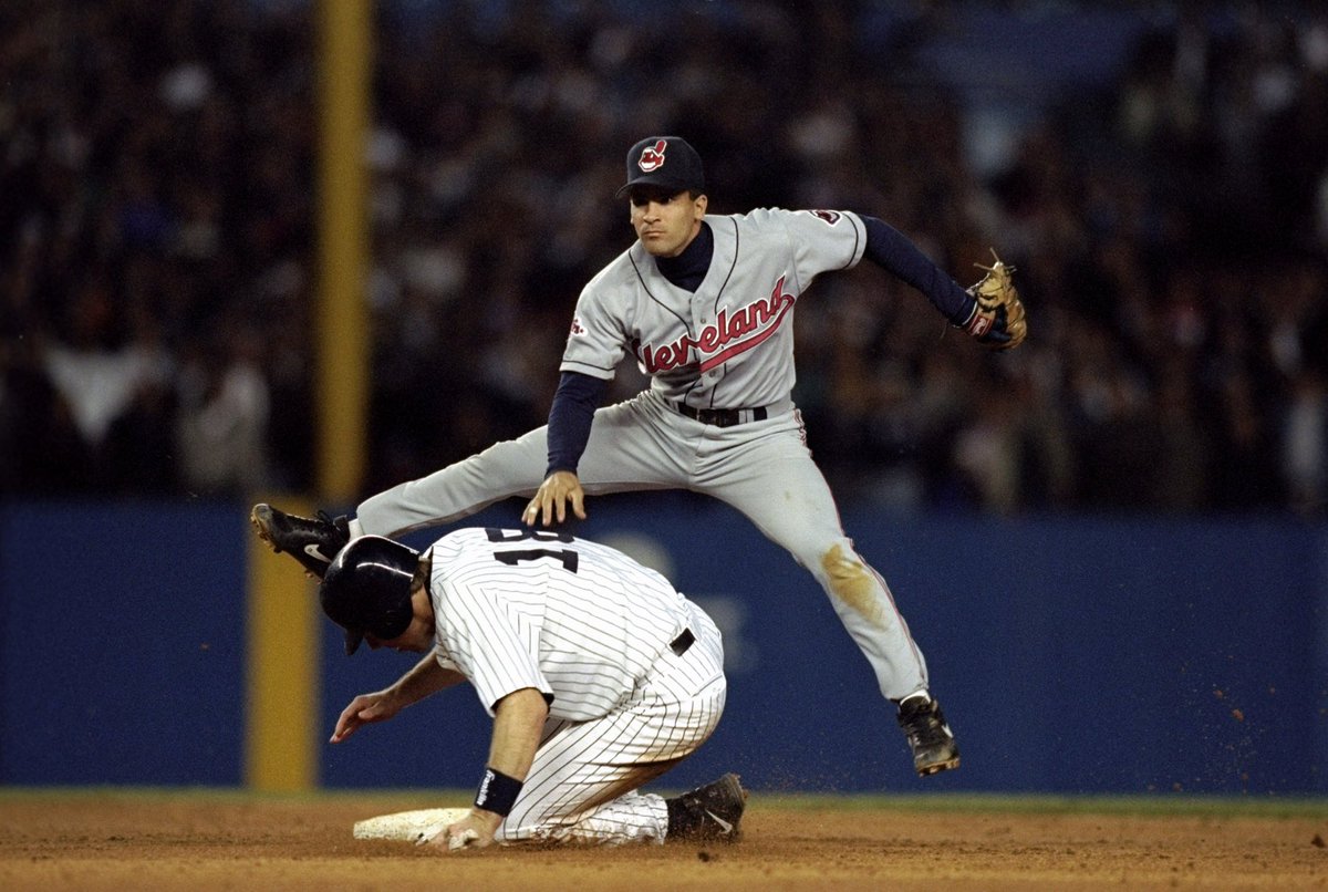 danielduran4's tweet photo. @VinnysCorner1 Vizquel https://t.co/RkdRVZwZvw