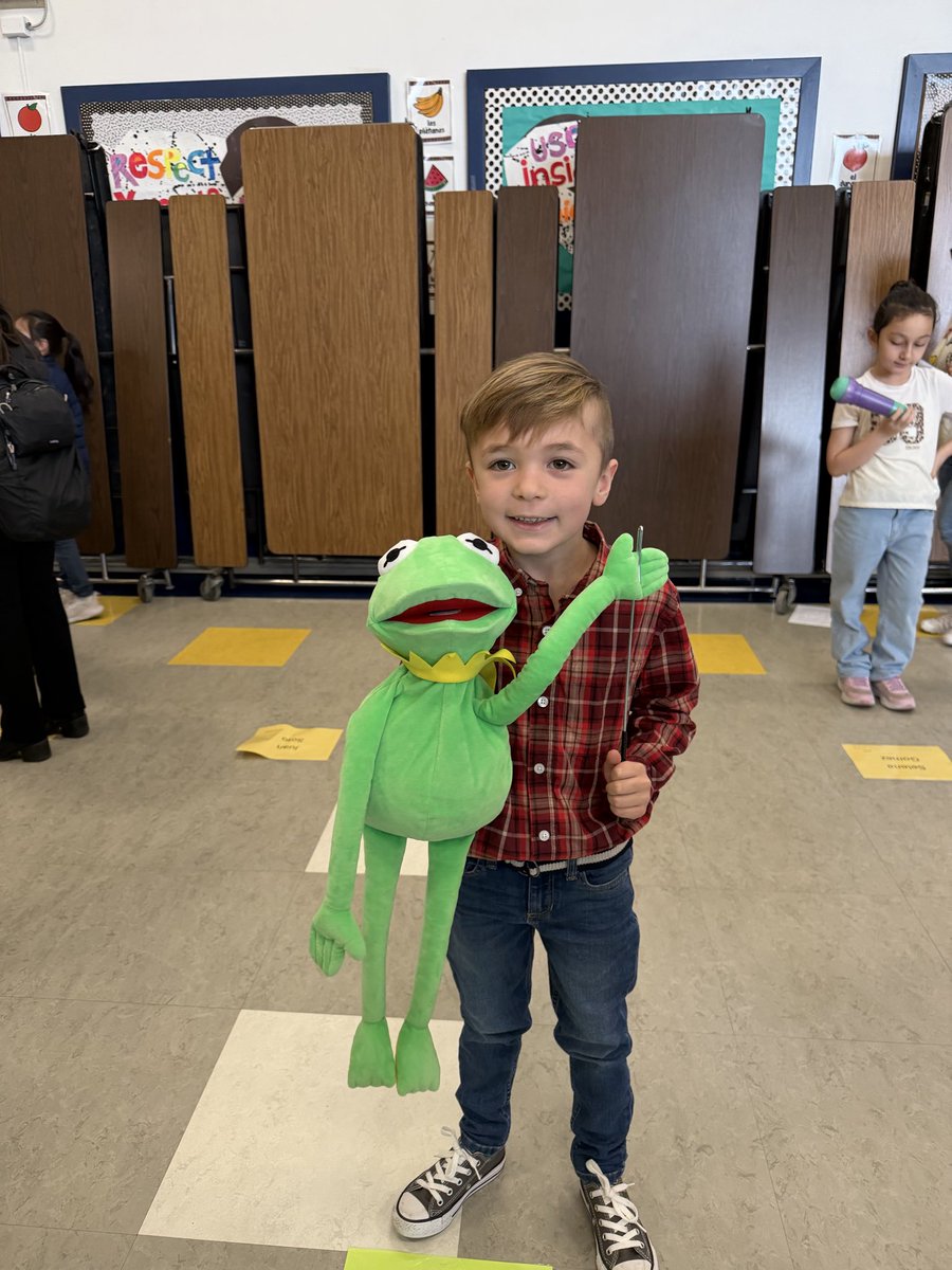 CBS_Bethpage's tweet photo. We are so proud of our second graders as they transformed the APR into a wax museum. From Jim Henson, Aaron Judge to Princess Diana our students brought these famous people to CBS! #WeAreBethpage https://t.co/LDYuSLwZWN