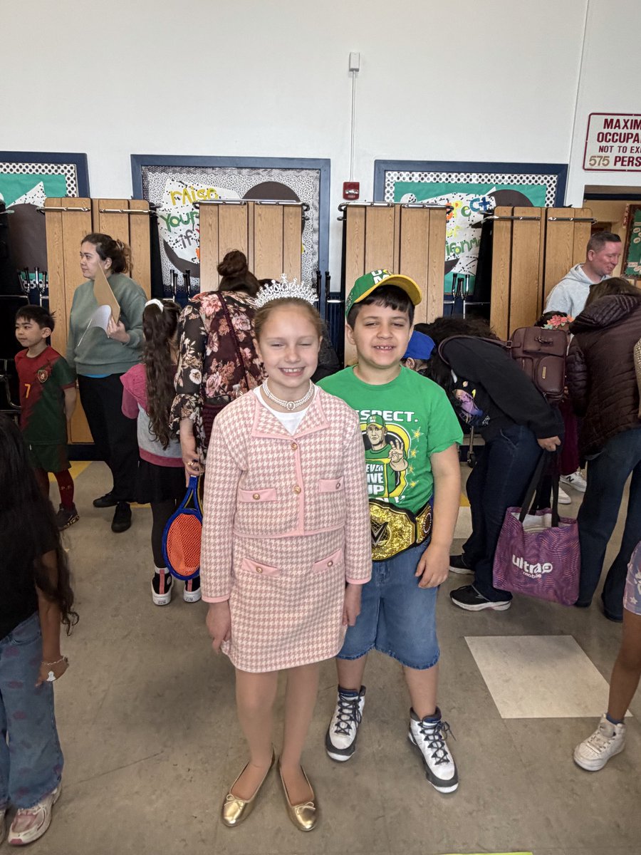 CBS_Bethpage's tweet photo. We are so proud of our second graders as they transformed the APR into a wax museum. From Jim Henson, Aaron Judge to Princess Diana our students brought these famous people to CBS! #WeAreBethpage https://t.co/LDYuSLwZWN