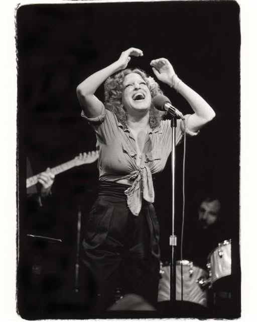 Bette Midler: Bootlegbetty.com tweet media