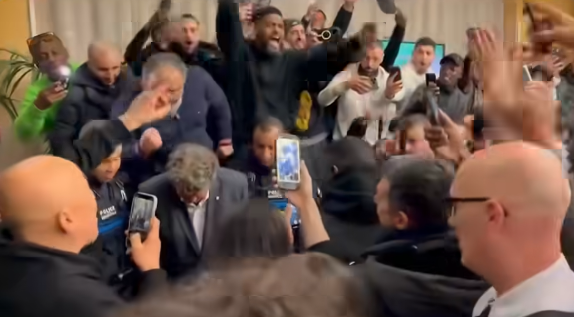 Pierre Schneider✝️🤾♂️🐘 tweet media