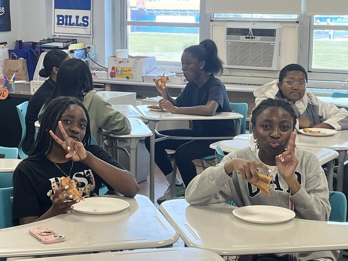 Shannon E. Kelly tweet media