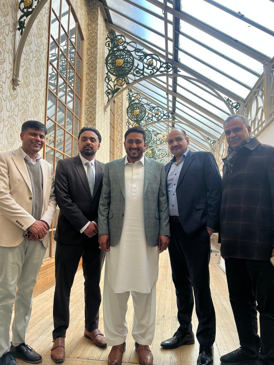 chmohsinaziz's tweet photo. Honoured to visit the Lord Mayor of Birmingham, Cllr Zafar Iqbal, alongside Cllr Rizwan Jalil, Ch Sajid Nazir (Former Administrator Dadyal AJK), Ch Amjad Ali, and Ch Arshad Rashid.

A productive and warm meeting reflecting strong community ties and shared vision for progress 🇵🇰🇬🇧 https://t.co/UJv22tqmNQ