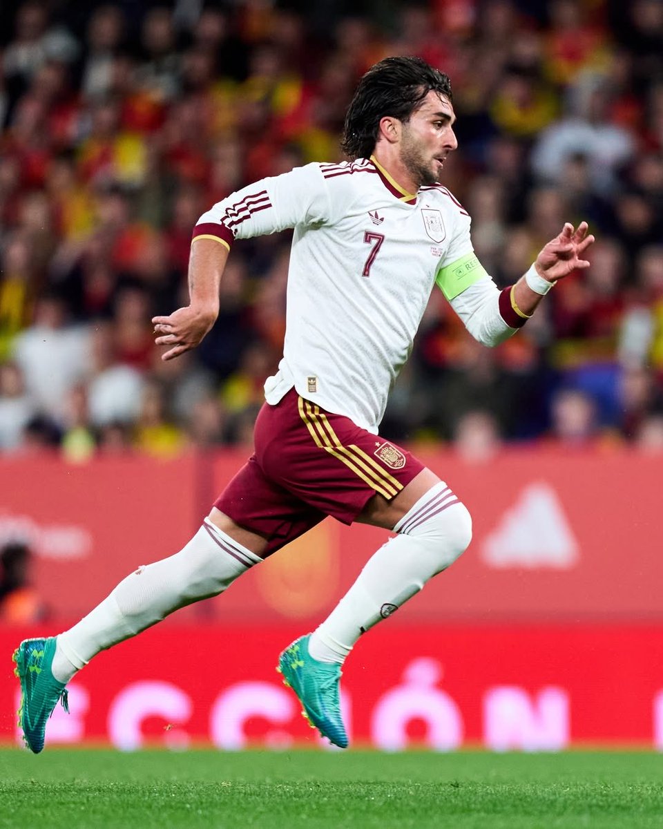 FCB World tweet media