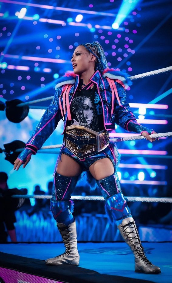 WWE should book a Women's US Title Ladder Match for WrestleMania 42

Giulia vs Tiffany Stratton vs Kiana James vs Chelsea Green vs Zelina Vega vs Candice LeRae

I would go a step further and have a mystery person, ends up being Sol Ruca and have her win the title!