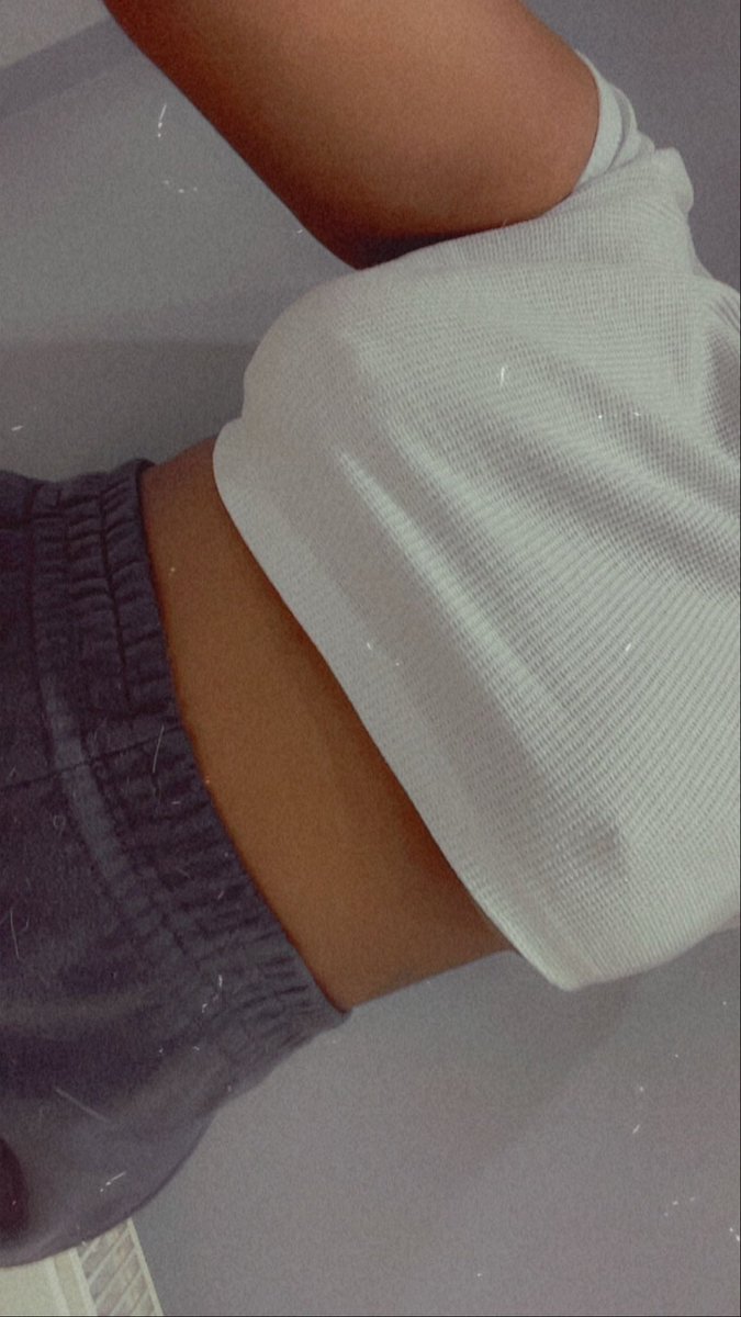 _nayaaafterdark's tweet photo. How I be walking around my home 🙂‍↕️ https://t.co/NT4Nn3ObNS