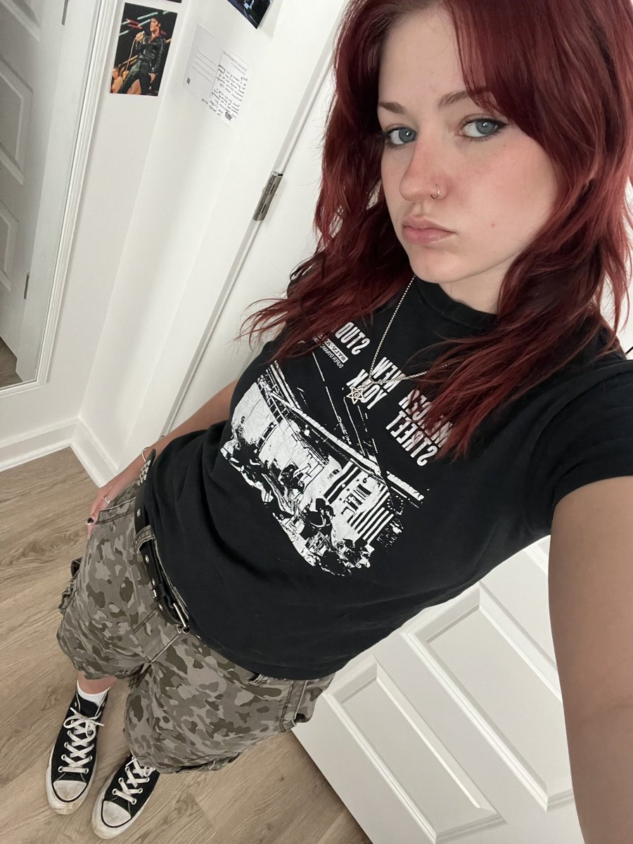 Squidward Tentacles 🦶🏻 tweet media