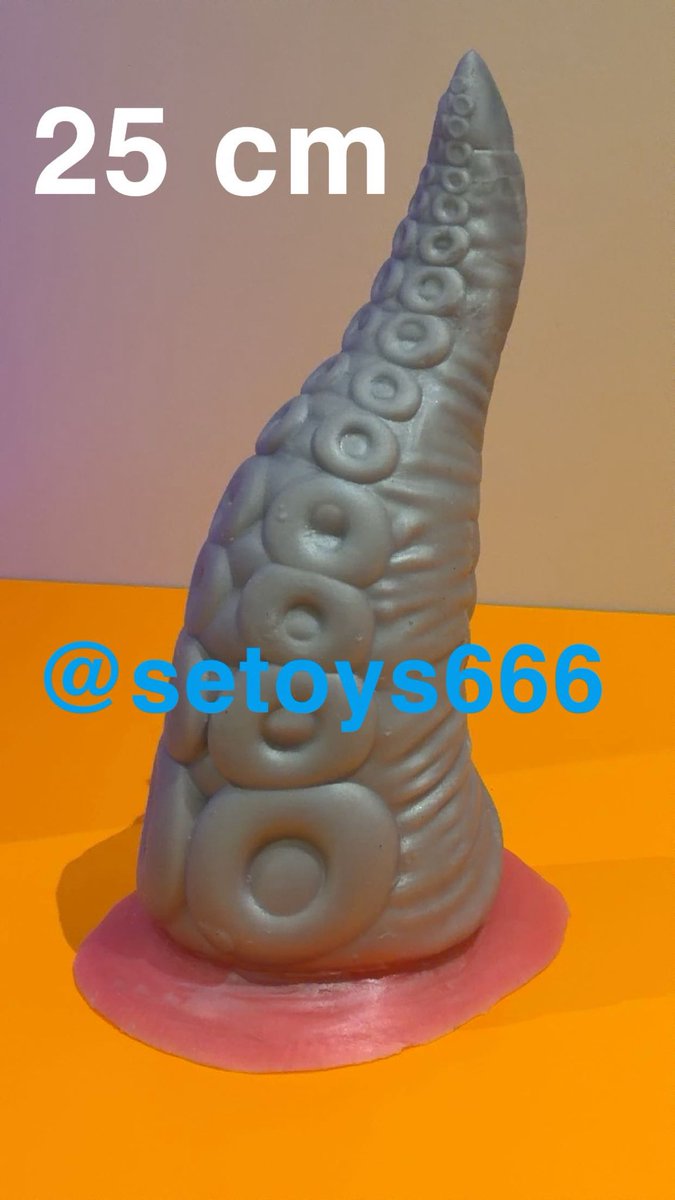 Eve tweet media