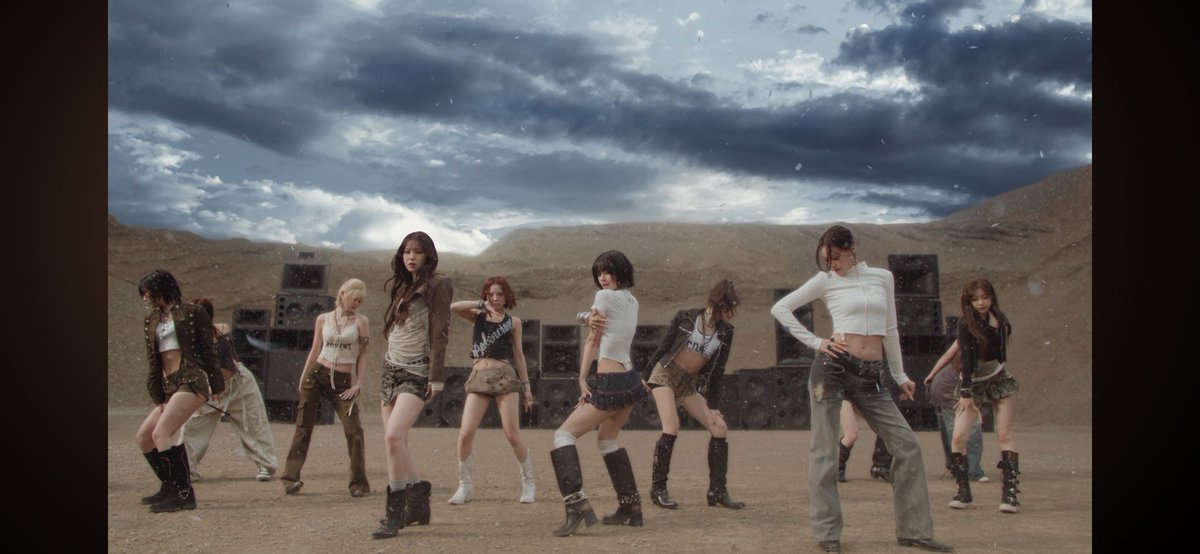 初(うい) tweet media