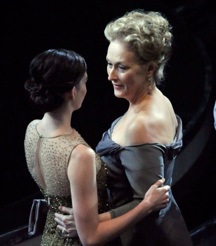 gala 👠 tweet media