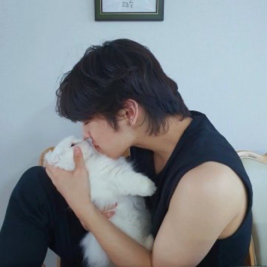 jiuscores's tweet photo. [GYEOWOOL 👑]

I love my dad sm ₍^ >ヮ<^₎ .ᐟ.ᐟ

#GYEOWOOL #겨울
#TheKingDom #더킹덤 #TKD https://t.co/zloNHAXRk8