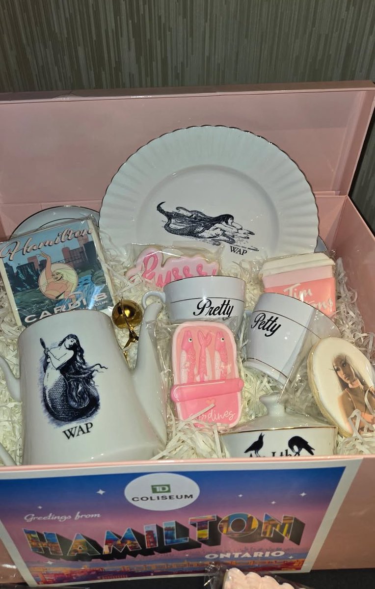 Loving2Bronxgirls tweet media