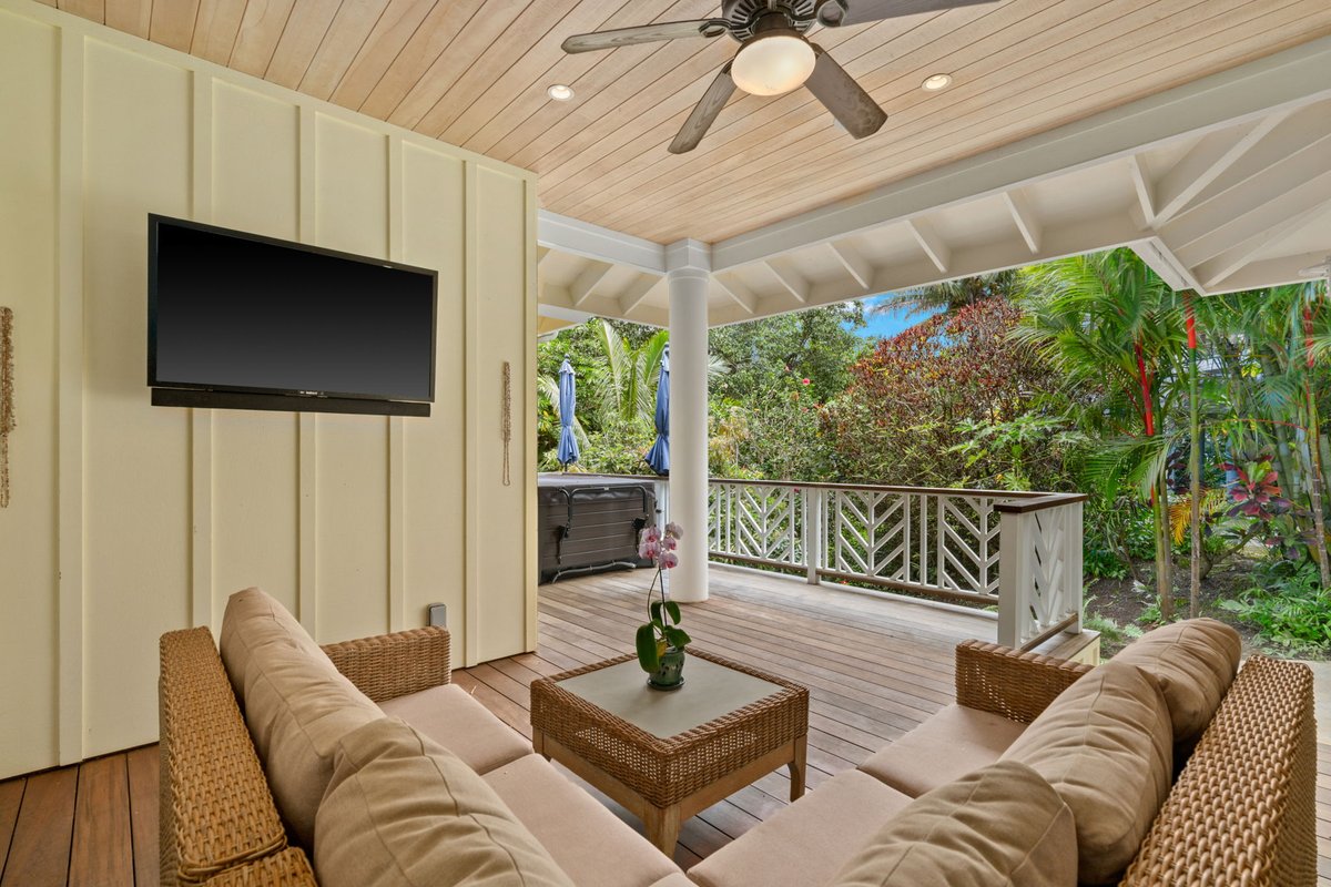 Hawaiʻi Life tweet media