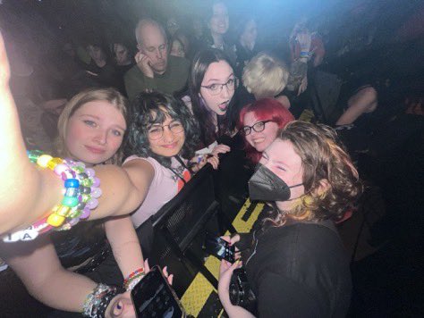 LAURSUPERDARK's tweet photo. craziest 8 shows of my life prowler i miss u every DAY https://t.co/3IkRkshLud