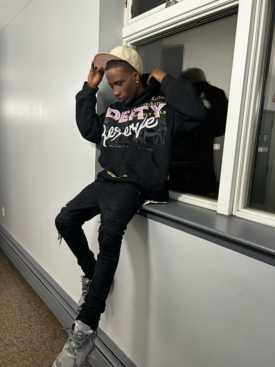 von swervo🐝🩸 tweet media