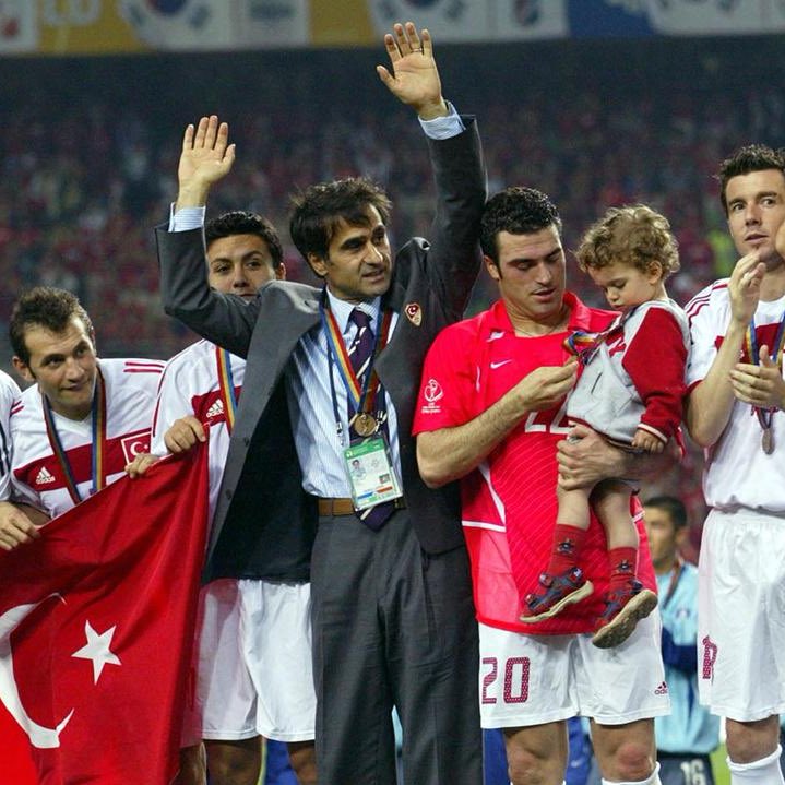 gusholderhaber's tweet photo. AYNI RUHLA GELİYORUZ! 🇹🇷🇹🇷🇹🇷 https://t.co/9htEtlnvQE