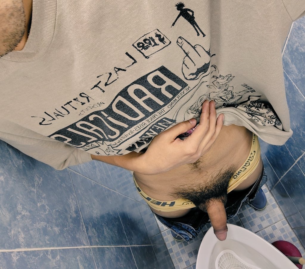 Jovenestwink's tweet photo. Fotito improvisada en los baños de la chamba 🤤🫦 https://t.co/GqDvPHWRHg