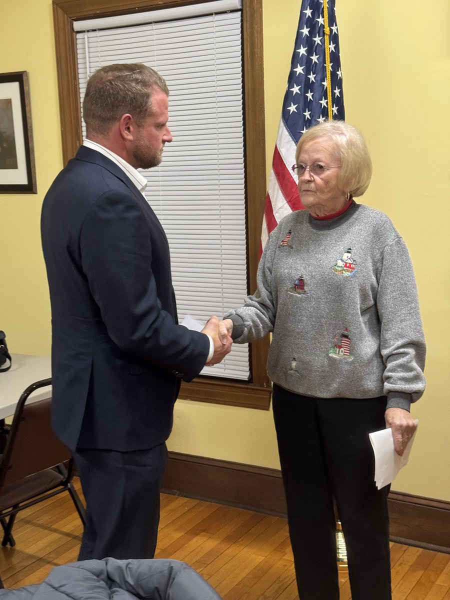 Robert Burns tweet media