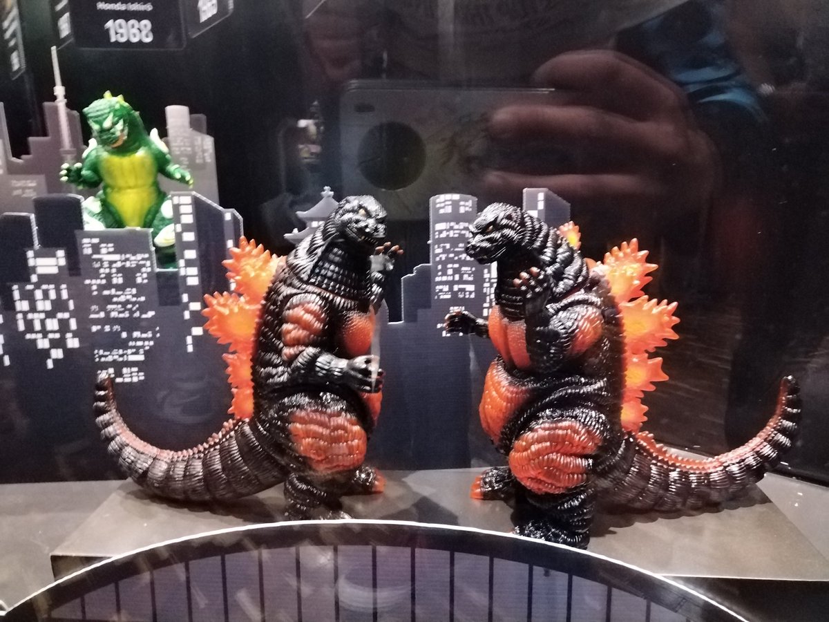 Shinpollotron's tweet photo. 😁😁 #figureaction #gojira #godzilla https://t.co/X9Zvix3IoD