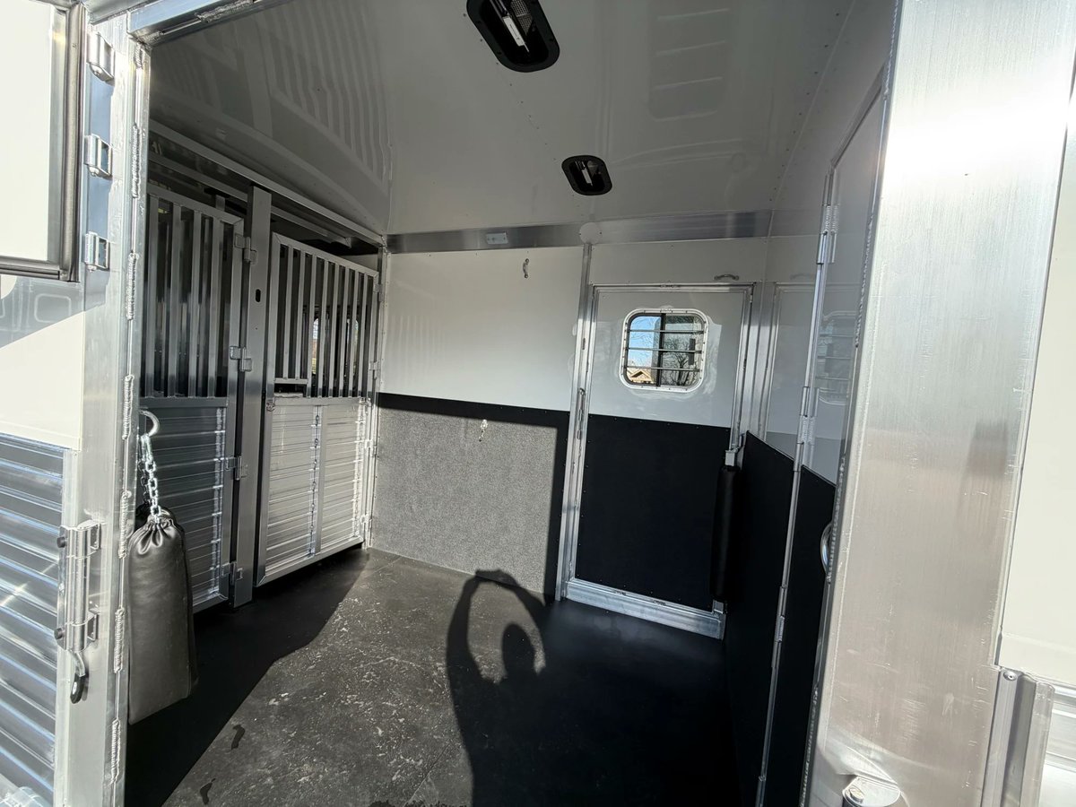 Triple C Trailers 🐴🚌 tweet media