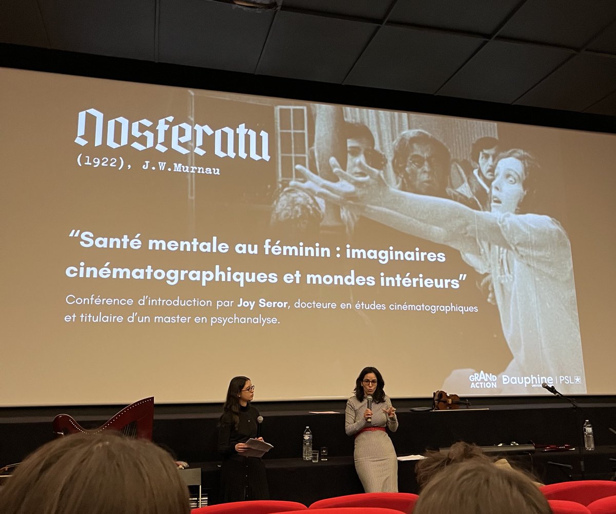 po_petit's tweet photo. Une agréable soirée au Grand Action avec une conférence sur la santé mentale au féminin suivi d’un formidable ciné concert. Musique dissonante, grincements étranges, chuchotements … tout cela collait parfaitement au Nosferatu de Murnau 🧛🏻Premier ciné concert 🙋🏻‍♀️ @GrandAction https://t.co/bPdiDQ8FuO