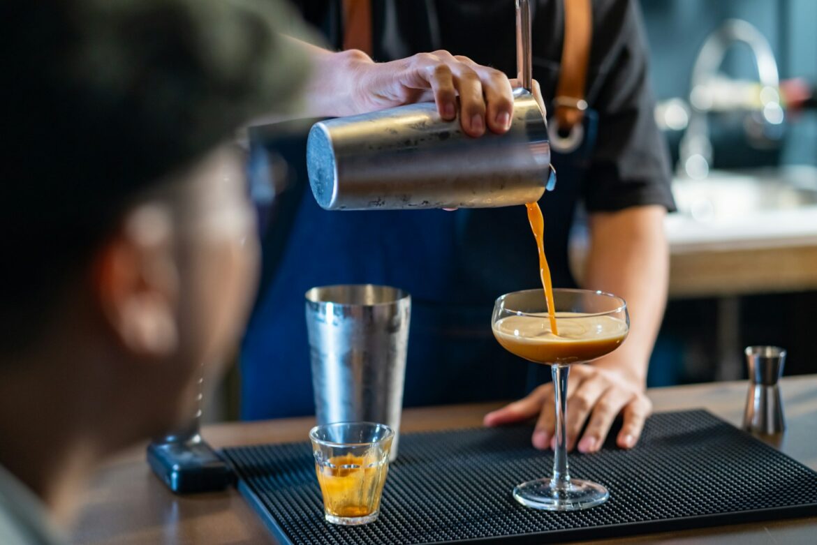 shiwproject's tweet photo. Noteworthy #SHIWRuling:
Following #GuiltyPlea, #SexualAssault, the #OntarioSuperiorCourtofJustice ordered bar owner to pay ~ $140K in damages (general/ aggravated/ punitive) to employee/ server (4 yrs)
#HRLawCanada (Feb. 5. 26)
https://t.co/TeyBD78bdl
#SHAPEYourWorkplace #D0J https://t.co/QIVdy6Ckfr