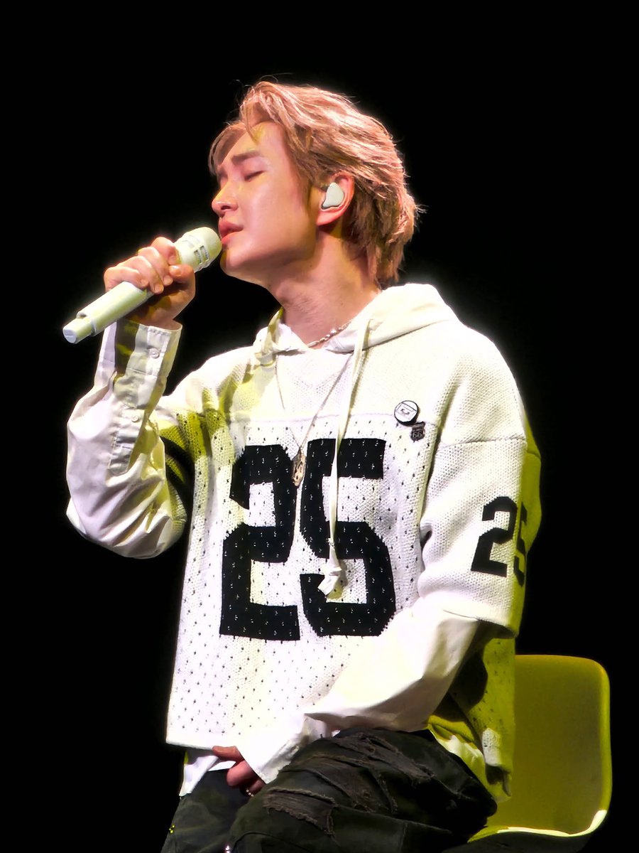 mrs freak🍭 미쳤나봐나💪🏼 tweet media