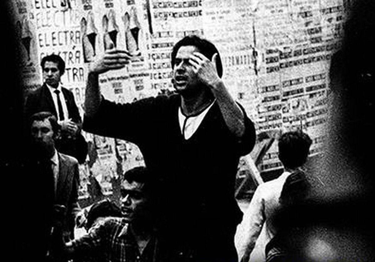 31 de março é data para não esquecer jamais. Em 1964, neste mesmo dia, deu-se o início de uma longa noite de 21 anos, que mergulhou o Brasil na censura, na perseguição política, na tortura e na negação das liberdades mais básicas.

Lembrar o 31 de março é um ato de