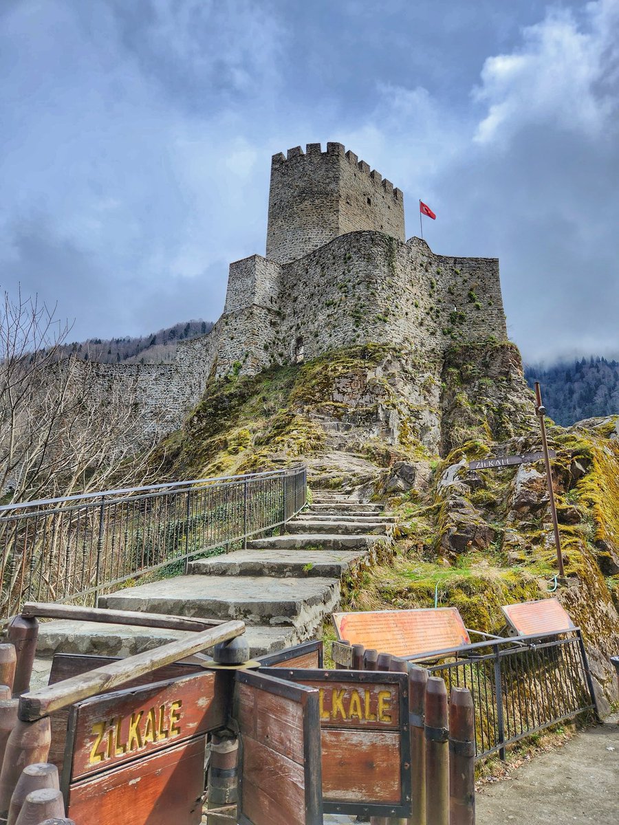 Gitmeliyiz tweet media