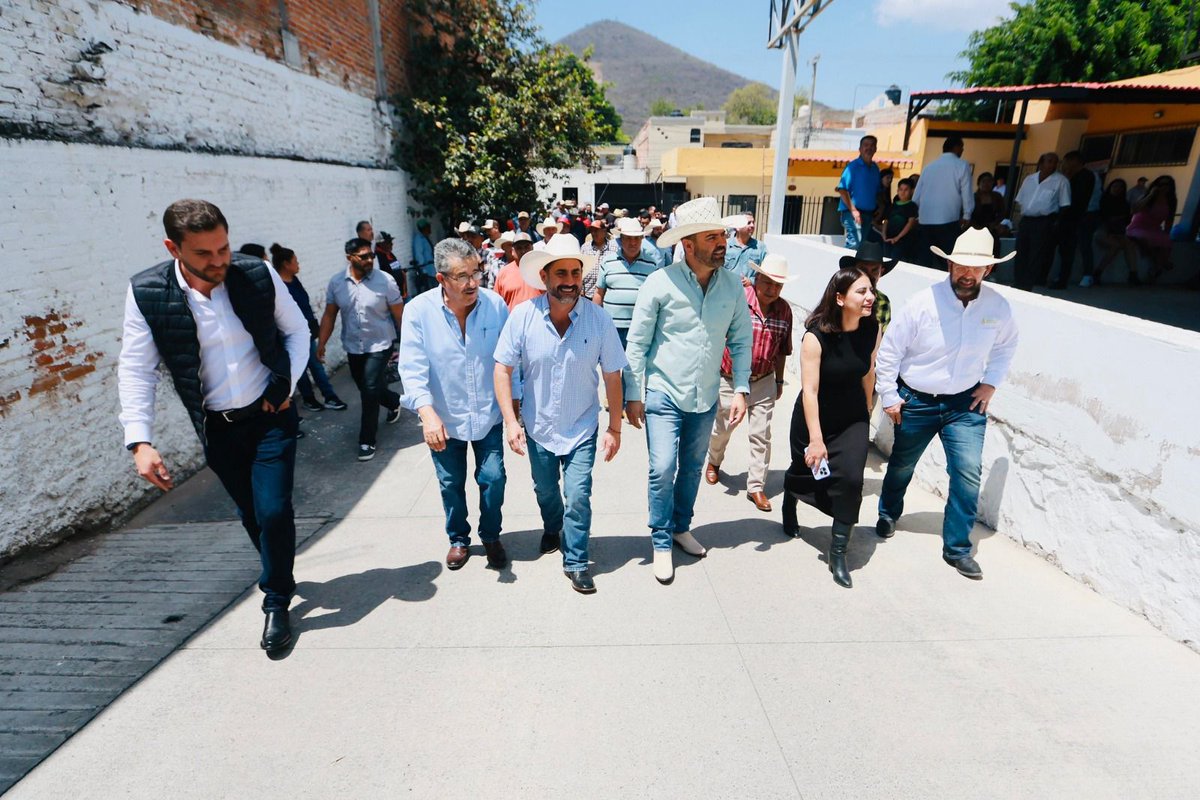 El Presupuesto Participativo en Tlajomulco de Zúñiga muestra avance.

Duplicó participación y priorizó obras necesarias. Un ejercicio que fortalece la cercanía entre gobierno y ciudadanía.