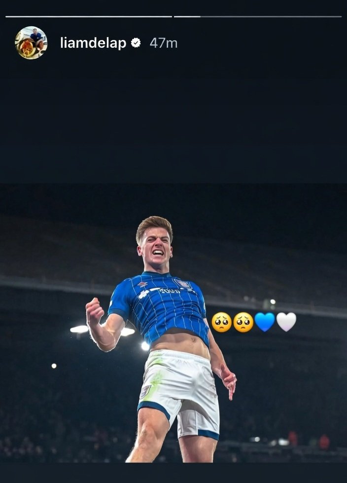 Hámzēe★ tweet media