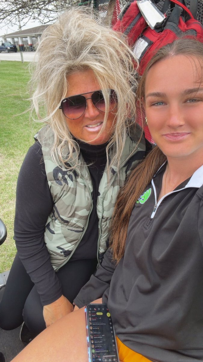 wcstrainer's tweet photo. Sunny and 70 for the last day of March! Enjoying some time outside with my pre-athletic training Wilmington College student Emma. 
@WilmingtonColl 
@BeaconOrtho 
@DrayerPT https://t.co/RbtnpzIldA