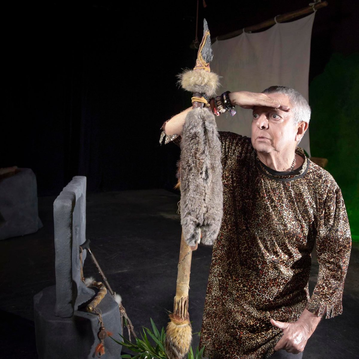 Defendiendo Al Cavernícola tweet media