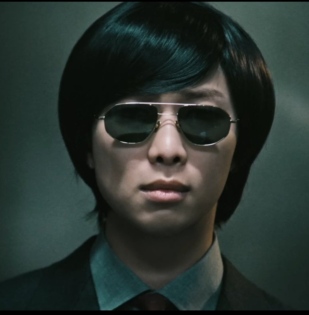 Namjoon's left honey thigh⁷ tweet media