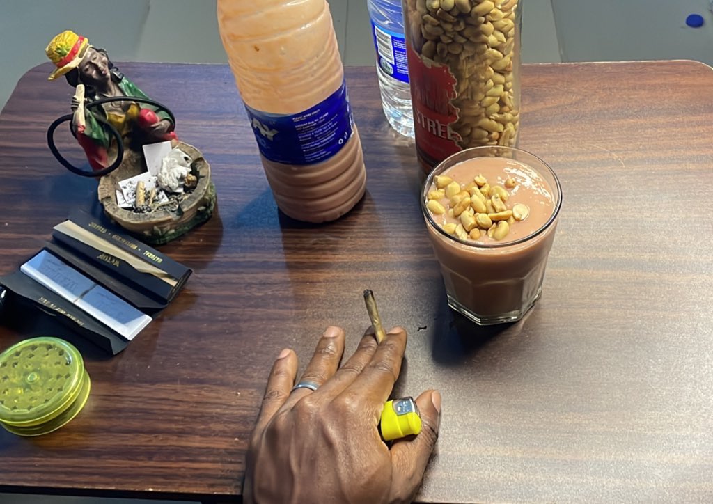 a meek thug tweet media